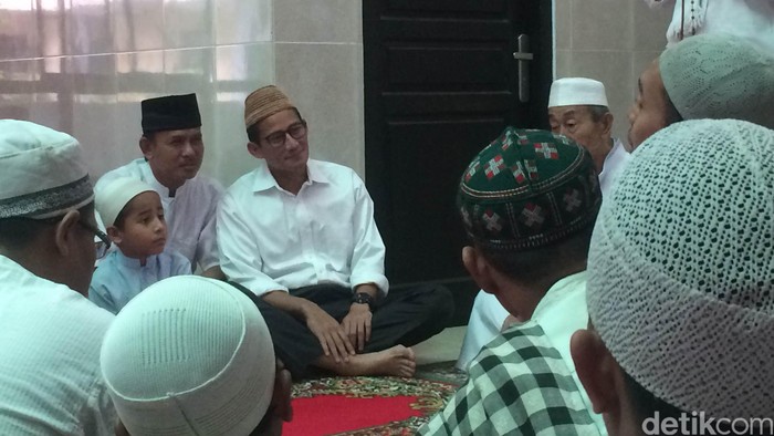 Warga Cilangkap ke Sandiaga: Bagaimana Nasib Pasukan Oranye Jika Ahok Kalah?
