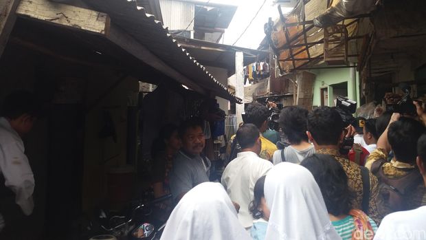 Anies Baswedan di Grogol Petamburan