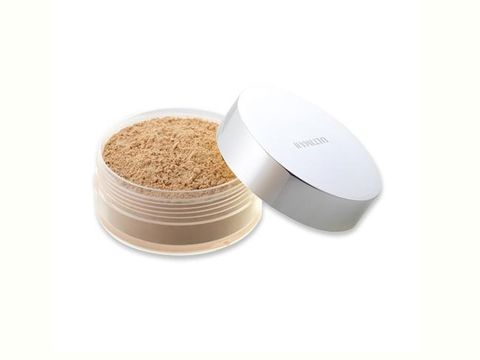 Rahasia Menggunakan Concealer yang Sempurna dari Makeup Artist Dunia 