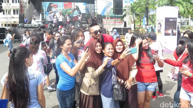 Hebohnya <i>Meet and Greet</i> AFI 2016 di Manado