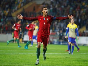 Trofi Ballon dOr Sudah Ada di Rumah Ronaldo