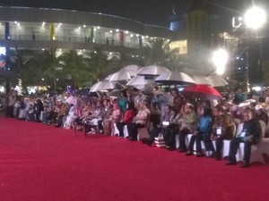 Tabuhan Gendang Doll di Bawah Rintik Hujan Tandai Pembukaan TAFISA Games 2016