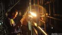 Tujuan penertiban reklame ini juga sebagai langkah antisipasi agar kejadian robohnya JPO Pasar Minggu tidak terulang kembali.