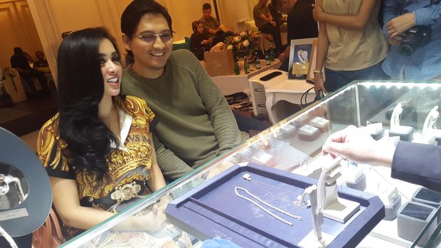 Teka-teki Kisah Asmara Raisa, Julia Perez Polisikan Balik Nikita Mirzani