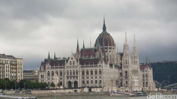 Keindahan dan Romantisme Budapest di SYTD 2 Keindahan dan Romantisme Budapest di SYTD 2