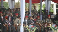 Upacara ini juga dihadiri oleh sejumlah perwira tinggi dan purnawirawan TNI AD seperti Jenderal (Purn) Wismoyo Arismunandar, Letjen TNI (Purn) Lodewijk Freidrich Paulus, Letjen TNI (Purn.) Syahrir MS, dan Letjen TNI Agus Sutomo.