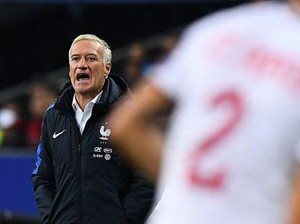Sebut Deschamps Tak Visioner, Cantona Ingin Zidane Latih Timnas Prancis