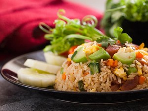 Ditambah Lamb Chop hingga Wagyu Jadi Nasi Goreng Mewah