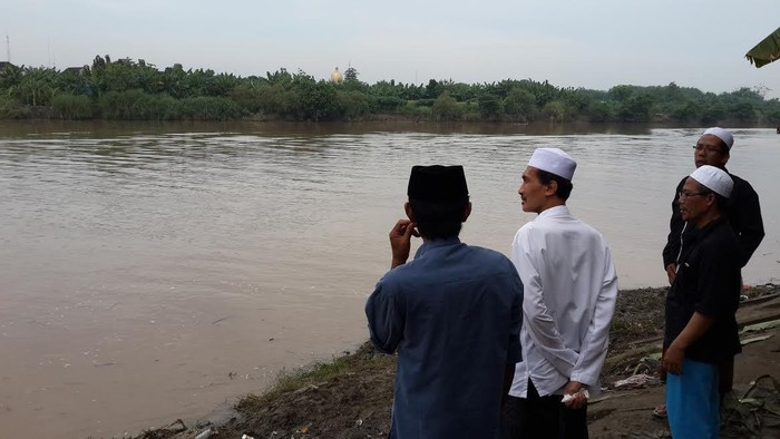 Perahu Tenggelam di Bengawan Solo, Ini Identitas 7 Santri Langitan yang Belum Diketemukan