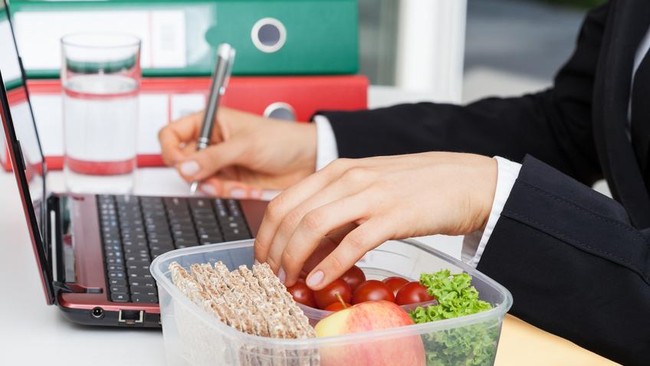 Agar Nutrisinya Terserap Maksimal, Ini Aturan Makan Buah yang Benar