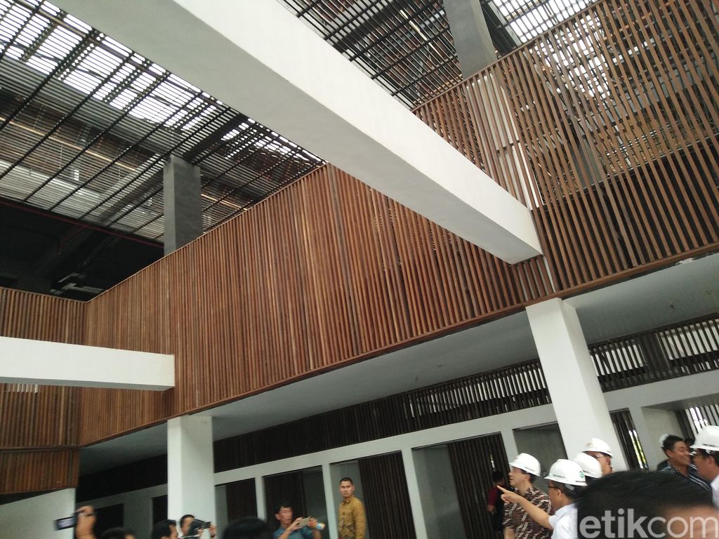 Ketua DPR Puji Bandara Blimbingsari yang Lebih Bagus dari Tasmania 