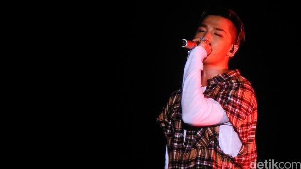 Nell dan Taeyang Bikin Penonton Tak Henti Teriak Histeris di Saranghaeyo Indonesia 2016