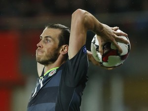 Selain Kaki Kirinya, Lemparan Bale Juga Berbahaya