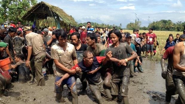 Ritual tahunan ini menyebabkan kesurupan massal warga desa (Ardian Fanani/detikTravel)