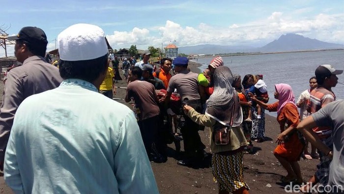 Terkatung-katung di Laut 5 Jam, 11 ABK Nelayan Situbondo Selamat