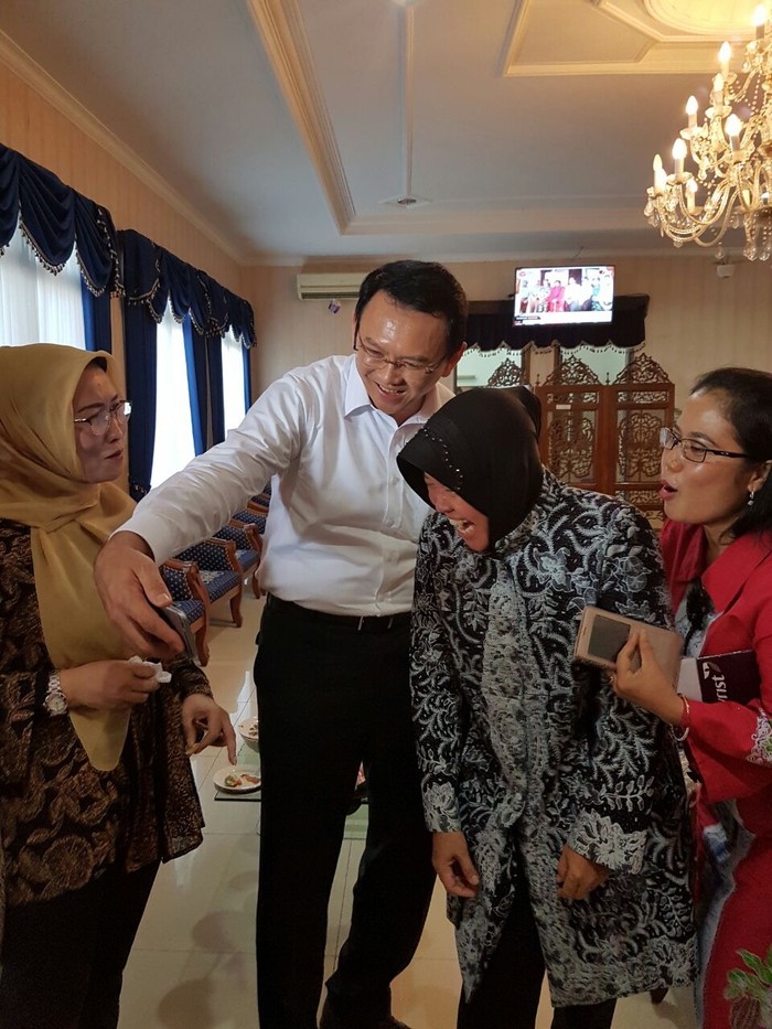 Sempat Bersitegang Kini Mesra, Ahok: Dari Dulu Saya Baik sama Bu Risma