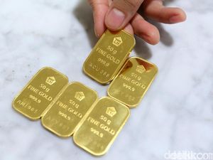 Harga Emas Antam Naik Rp 2.000