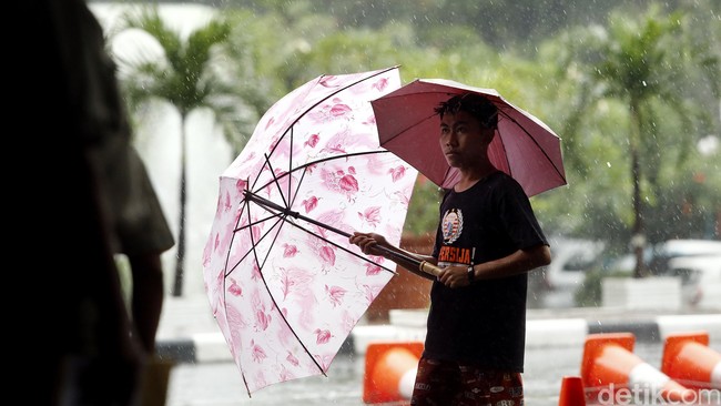 Musim Penghujan Tiba, Hati-hati 5 Penyakit Ini Rawan Muncul (2)
