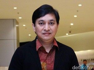 Yovie Widianto Raih Penghargaan Lifetime Achievement AMI Awards 2018