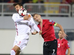 Lopetegui Percaya Pique Tak Serius Ingin Pensiun dari Timnas