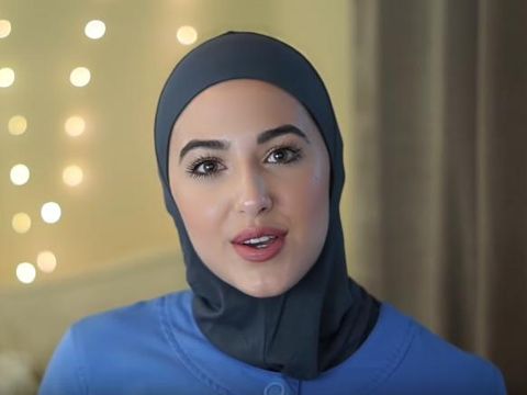 Tutorial Hijab Simpel untuk Dokter Saat Pakai Stetoskop