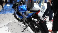 Saat detikOto coba duduk di atasnya, motor terasa enteng. Foto: Dadan Kuswaraharja