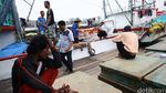 Nelayan Muara Baru Mogok Kerja
