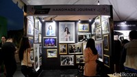 Mereka juga memajang foto-foto perjalanan konsernya tersebut. Pool/Ismail/detikFoto.