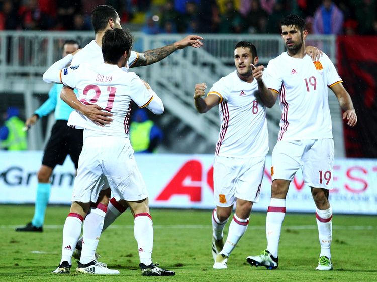 Spanyol Kalahkan Albania 2-0
