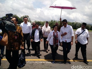 Megawati dan Ahok Nyekar ke Makam Bung Karno di Blitar