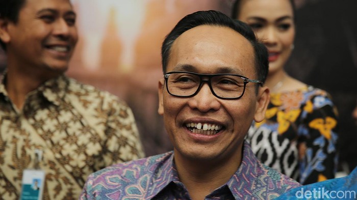 Alasan Rini Copot Arif Wibowo Dari Garuda Sebelum Masa Jabatan Habis