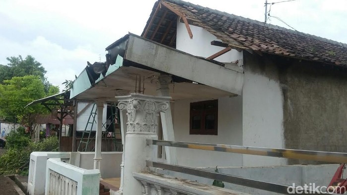 Pasuruan Diterjang Angin Kencang, Rumah Warga Rusak
