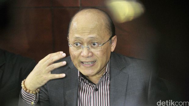 Reza Ingin Elma Theana Jadi Saksi, Asmirandah Tutupi Wajah