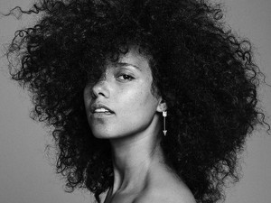 Here Alicia Keys: Inilah Dia, Apa Adanya