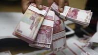 Pelaku sudah mengedarkan uang palsu sebanyak 20 ribu lembar dengan uang pecahan Rp 100 ribu senilai Rp 2 Miliar.