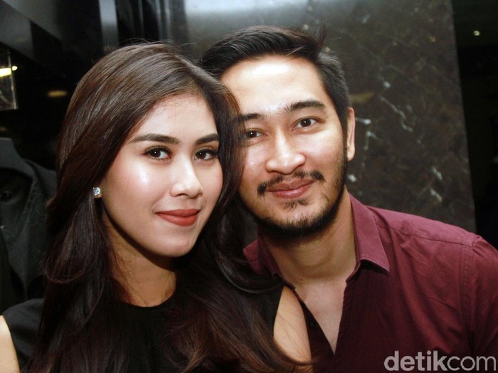 Syahnaz dan Jeje Govinda