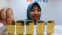 Hari ini harga emas Antam dibuka stagnan di Rp 599.000/gram.