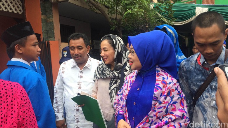 Sylviana Murni: Yang 'Lamar' Saya Berondong, Hebat dan 