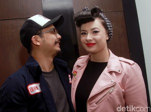 Setelah Melamar Adinda, Derby Romero Makin Mantap Menikah