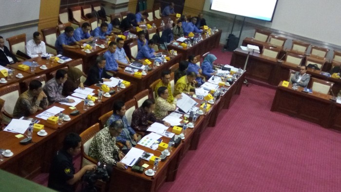 Komisi I, KPI dan Menkominfo Rapat Bahas Perpanjangan Izin 10 Stasiun Televisi