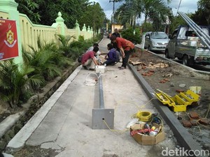Polisi Pasang CCTV di Persimpangan Jalan Tangkal Street Crime