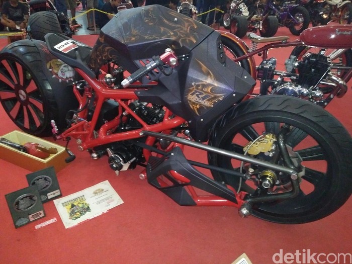 2 Motor Modifikasi Honda Raih Penghargaan