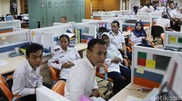 Sejumlah pegawai Kemenhub terlihat tegang saat operasi tangkap tangan yang dilakukan Polri dan Presiden Jokowi.