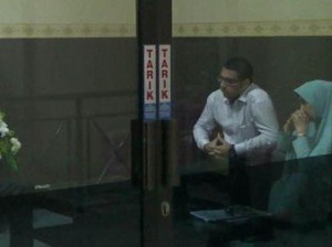 Istri Ismail Eks Dimas Kanjeng Minta Jasad Suami Dipindah ke Pemakaman Keluarga