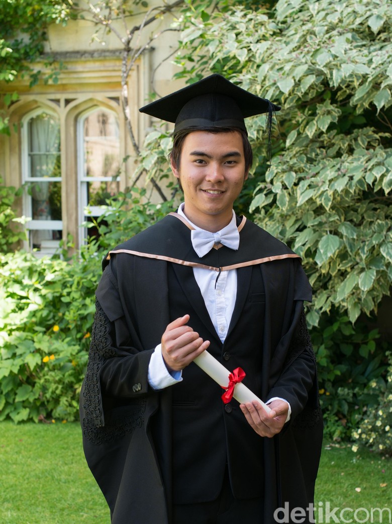 Samuel Putra, Jawara Sains Dunia hingga Lulus Summa Cumlaude di Oxford Samuel Putra, Jawara Sains Dunia hingga Lulus Summa Cumlaude di Oxford