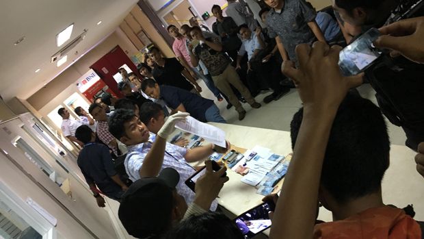 Uang yang jadi barang bukti OTT pungli Kemenhub, Selasa (11/10/2016)