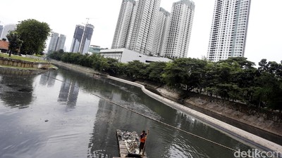 Waduk Melati Tanah Abang Bersih Dari Sampah