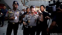 Sebelum Jokowi sudah hadir lebih dulu Kapolri Jenderal Tito Karnavian dan Kapolda Metro Jaya Irjen M Iriawan.
