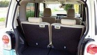 Lebar dan tinggi mobil memiliki proporsi yang sempurna. Kesan mobil murahan juga hilang.