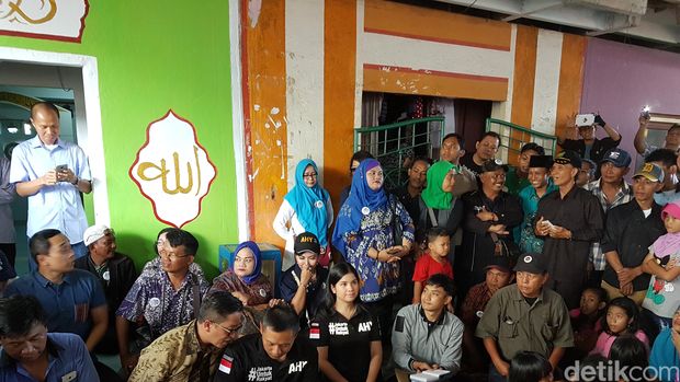 Agus dan Annisa Pohan di Rusunawa Sindang Koja (Foto: Yudhistira Amran Saleh/detikcom)